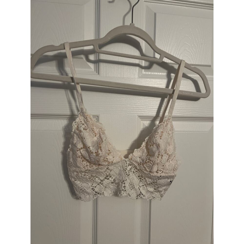 Victoria’s Secret “Very Sexy” White Bralette – Size Small